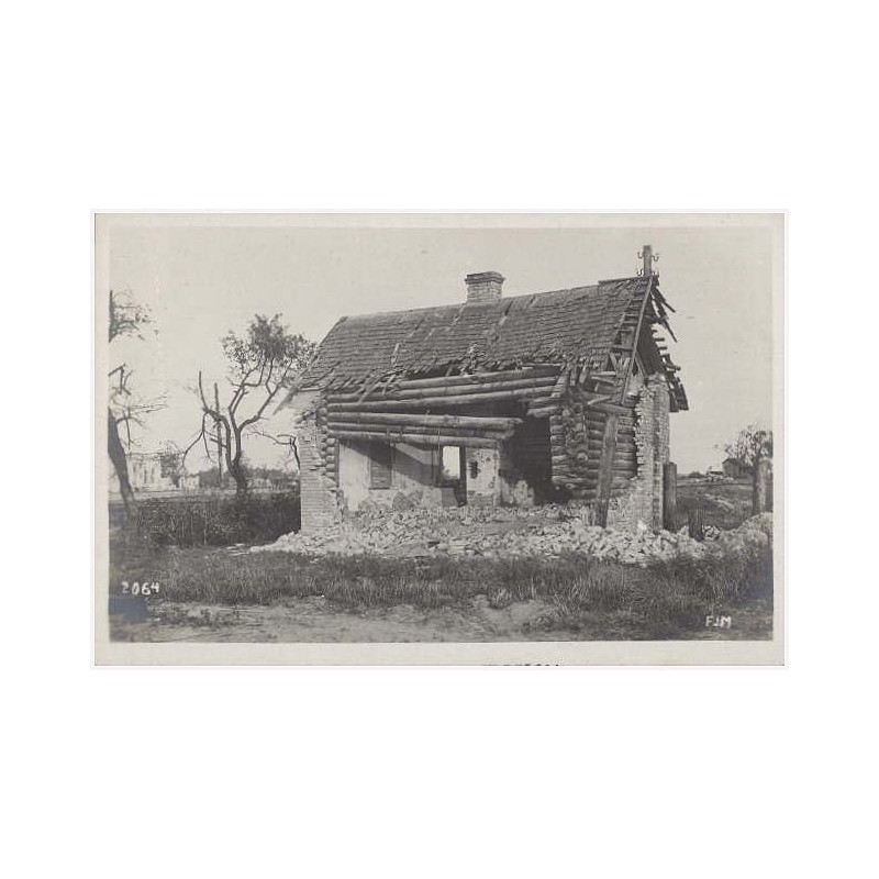 2064 FJM Zerstörtes Wächterhaus in Swidniky. [...]