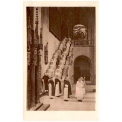 Kościół O. O. Dominikanów w Krakowie. "Salve Regina" wieczorna procesja.