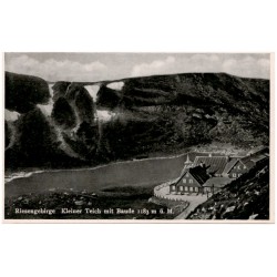 Riesengebirge. Kleiner Teich mit Baude 1183 m ü. M.