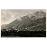 Wetterwolken an der Schneekoppe im Riesengebirge / Rewers: Riesengebirge. Die Schneekoppe 1605 m ü. d. M. mit Schlesierhaus u. R