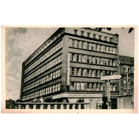 Gliwice - Powszechny Dom Towarowy. Fotografik S. Polonyj-Poloński - Gliwice