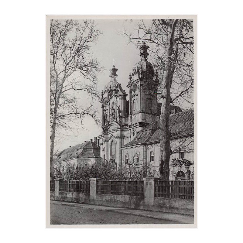 Wahlstatt in Schlesien. Die Kirche und die Westflügel des ehemal. 1723-32 von J. K. Dientzenhofer [...] 2