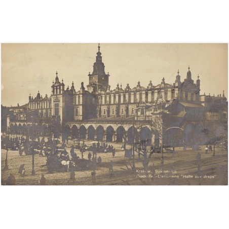 Kraków. Sukiennice. Cracovie. L'ancienne "Halle aux draps"