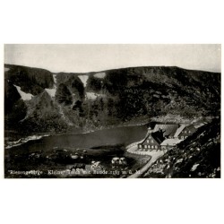 Riesengebirge. Kleiner Teich mit Baude 1183 m ü. M.