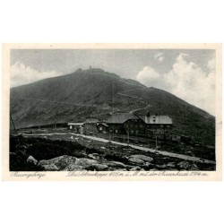 Riesengebirge. Die Schneekoppe 1605 m ü. M. mit der Riesenbaude 1394 m.