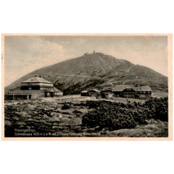 Riesengebirge, Schneekoppe 1605 m ü. d. M. mit Schlesierhaus und Riesenbaude