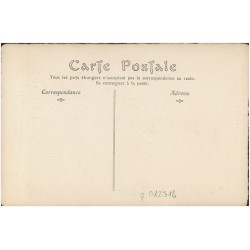 23. Époque Louis XVI (1789). Dame de la cour