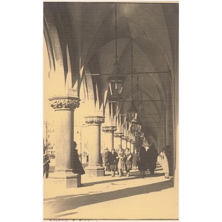 Kraków. Sukienice. Krakau, Laubengang der Tuchhallen (Sukiennice) am Ring