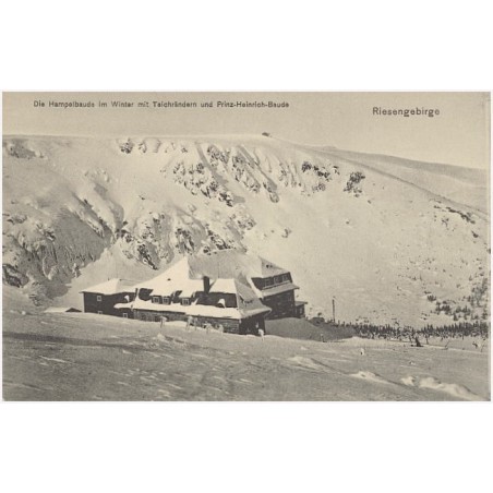 Riesengebirge. Die Hampelbaude im Winter mit Teichrändern und Prinz-Heinrich-Baude