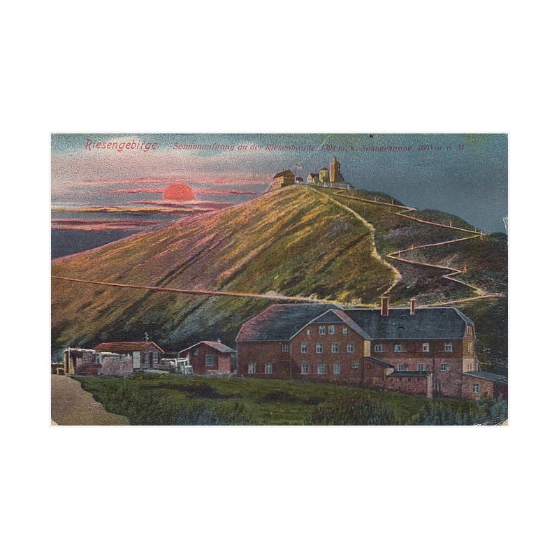 Riesengebirge. Sonnenaufgang an der Riesenbaude, 1394 m, u. Schneekoppe, 1605 m ü. M