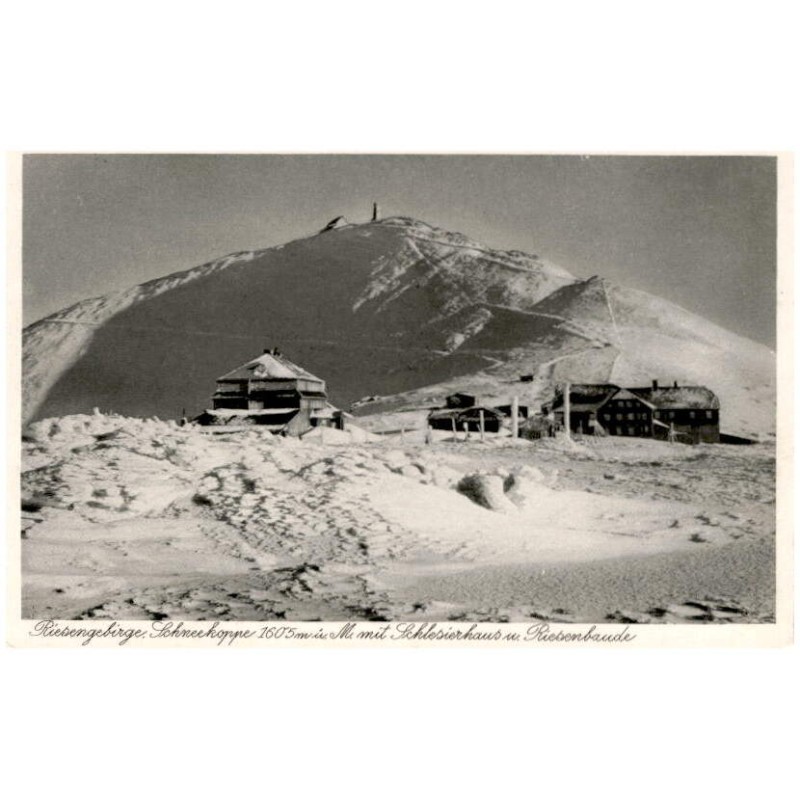 Riesengebirge. Schneekoppe 1605 m ü. M. mit Schlesierhaus u. Riesenbaude