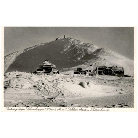 Riesengebirge. Schneekoppe 1605 m ü. M. mit Schlesierhaus u. Riesenbaude