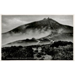 Nebelwolken an der Schneekoppe im Riesengebirge 1605 m ü. d. M. / Rewers: Riesengebirge. Schneekoppe, 1605 m ü. d. M. mit Schles