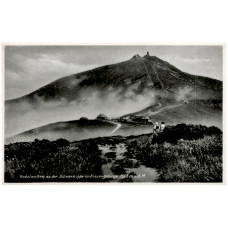 Nebelwolken an der Schneekoppe im Riesengebirge 1605 m ü. d. M. / Rewers: Riesengebirge. Schneekoppe, 1605 m ü. d. M. mit Schles