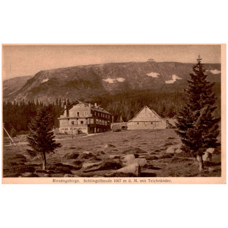 Riesengebirge. Schlingelbaude 1067 m ü. M. mit Teichränder.