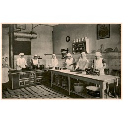 Schulküche. / Rewers: Pensionat der Ursulinen. Carlowitz bei Breslau.
