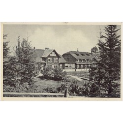 Slezské Bezkydy. Turistický hotel Charbulák na Gruni (825 m n. m.).