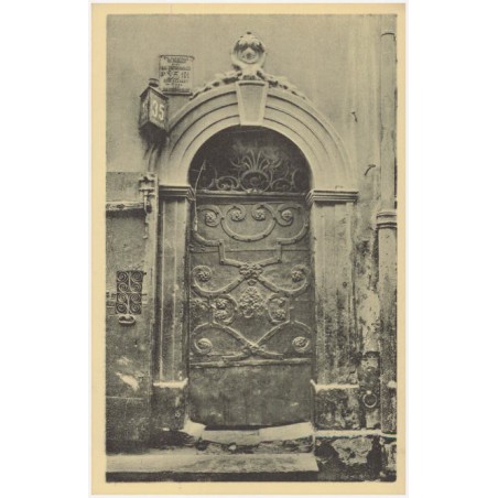 Warszawa. - Ul. Piwna. Portal kamienicy No 35