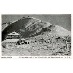 Riesengebirge. Schneekoppe, 1605 m mit Schlesierhaus und Riesenbaude, 1412 m ü. M.