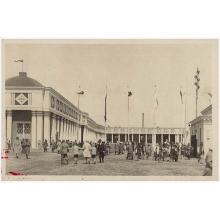 Powszechna Wystawa Krajowa Poznań, maj - wrzesień 1929. Tereny wschodnie, widok na dziedziniec