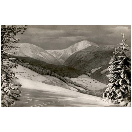 Riesengebirge. Blick vom Lenzenberg nach Schneekoppe, Riesenbaude, Riesengrund und Petzer. Künstlerkarte.