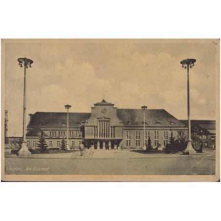 Liegnitz. Am Bahnhof