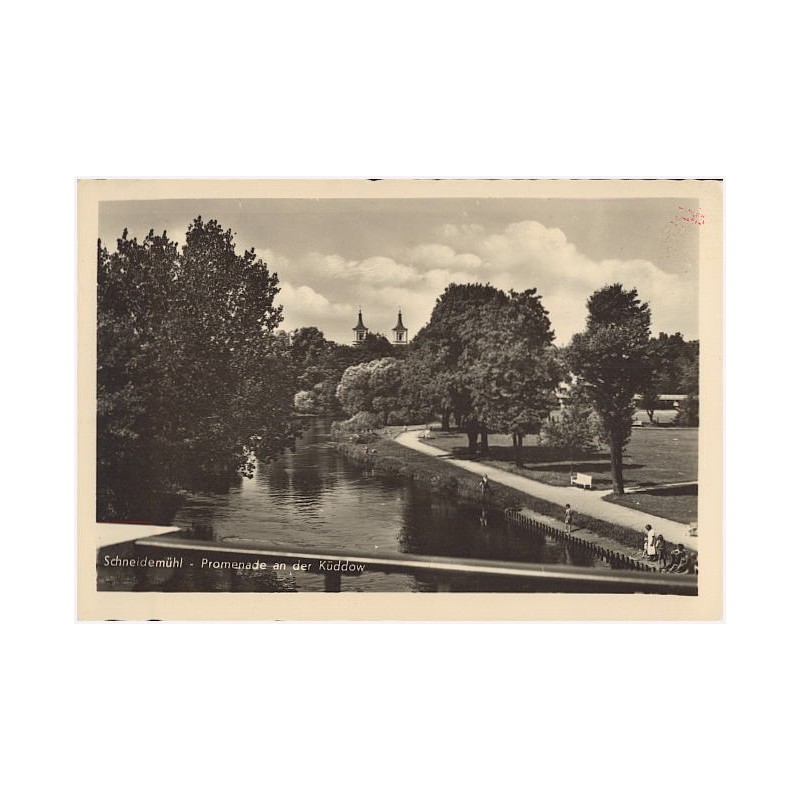Schneidemühl. Promenade an der Küddow.
