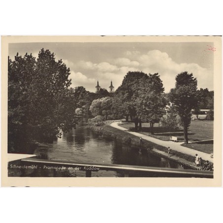 Schneidemühl. Promenade an der Küddow.