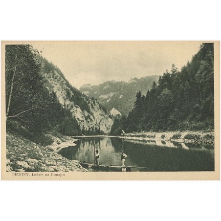 Pieniny. Łodzie na Dunajcu