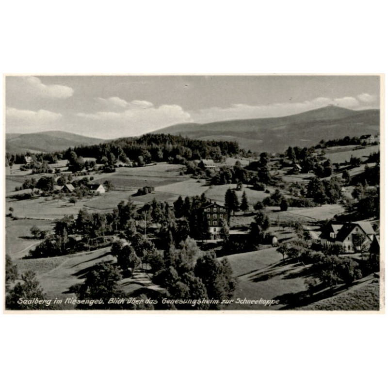 Saalberg im Riesengeb. Blick über das Genesungsheim zur Schneekoppe