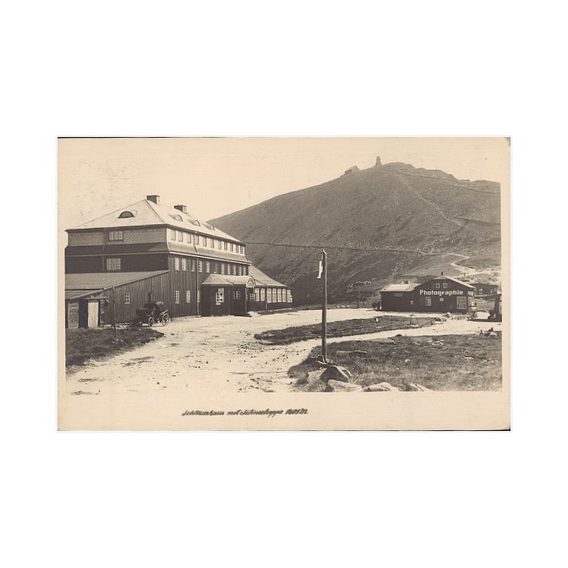 Schlesierhaus mit Schneekoppe 1605 m
