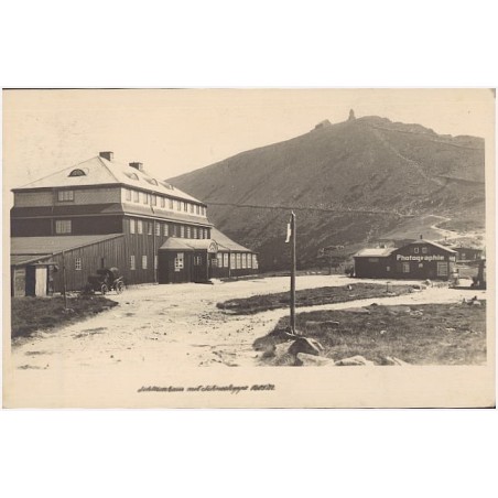 Schlesierhaus mit Schneekoppe 1605 m