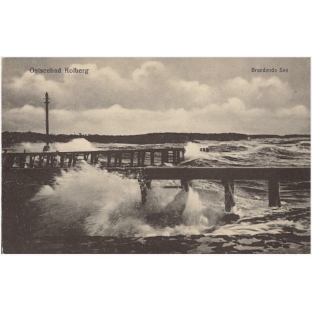 Ostseebad Kolberg. Brandende See
