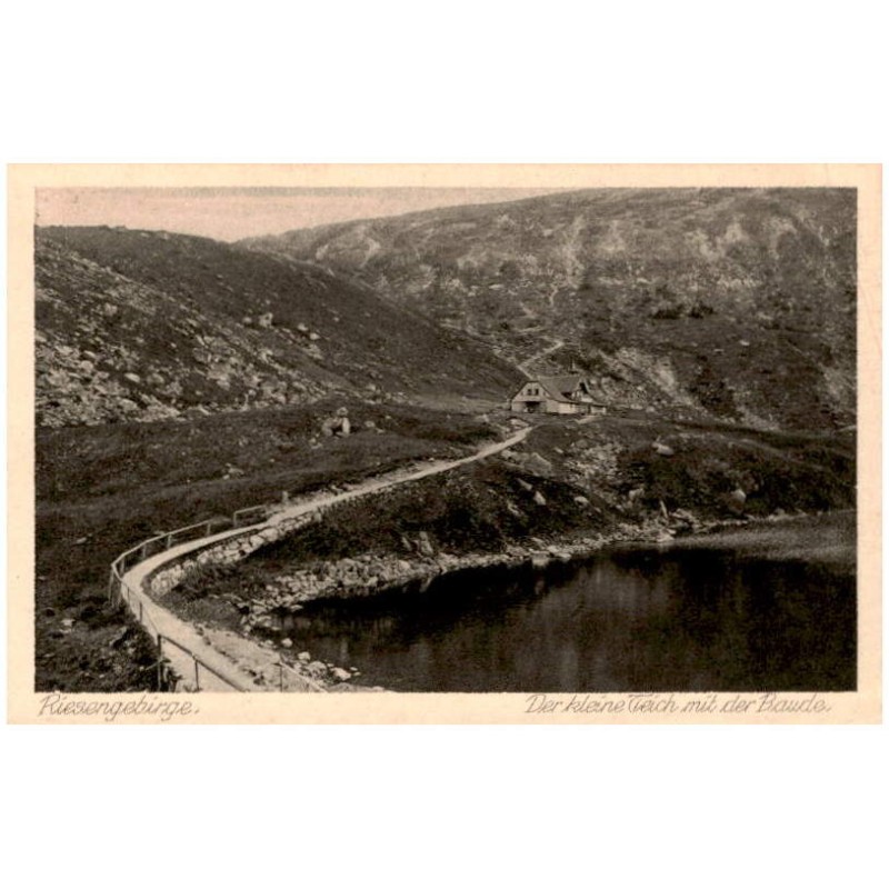 Riesengebirge. Der kleine Teich mit der Baude.
