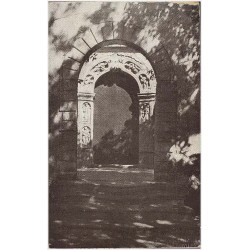 Zolkiew - Portail d'église. [...] Photographie de Jean Bulhak