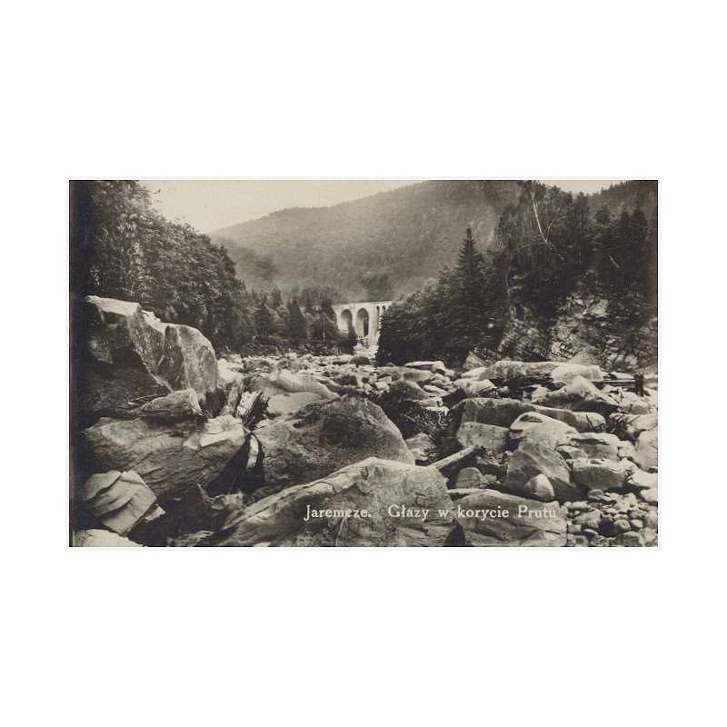 Jaremcze. Głazy w korycie Prutu