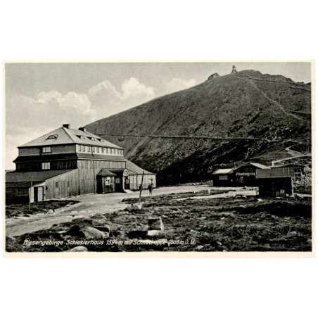 Riesengebirge. Schlesierhaus 1394 m mit Schneekoppe 1605 m ü. M.
