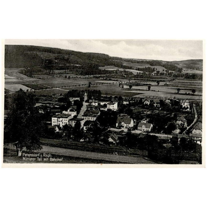 Petersdorf im Rsgb. Mittlerer Teil mit Bahnhof