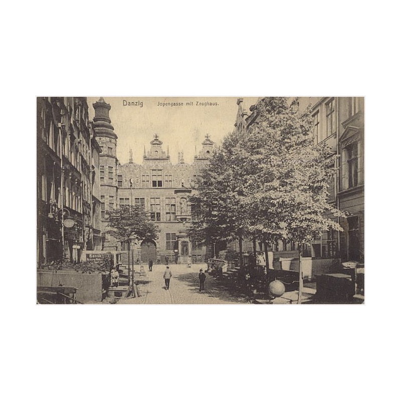 Danzig. Jopengasse mit Zeughaus