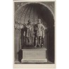 Poznań. Katedra. Posągi królów Mieczysława I. i Bolesława Chrobrego. Fot. R. S. Ulatowski, Poznań