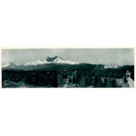 Vysoké Tatry. Panorama Tatranské Lomnice. V pravo Grandhotel Praha. V pozadi Lomnický štít, v levo Slavkovský.