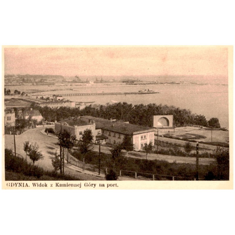 Gdynia. Widok z Kamiennej Góry na port.