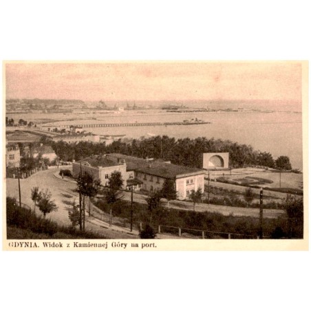 Gdynia. Widok z Kamiennej Góry na port.