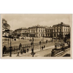 Kraków. Główny dworzec kolejowy i ul. Lubicz. La gare et rue Lubicz