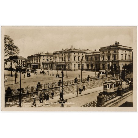 Kraków. Główny dworzec kolejowy i ul. Lubicz. La gare et rue Lubicz