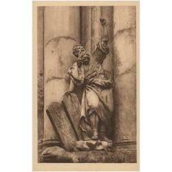 Grüssau: Statue am Kirchenportal der Abteikirche. photogr. "Beuroner Kunstschule, Beuron -