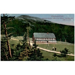 Riesengebirge. Spindlerbaude, 1208 m mit Kleiner Sturmhaube, 1436 m ü. M.