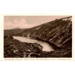 Riesengebirge. Der große Teich 1225 m mit Prinz Heinrichbaude 1410m u. Schneekoppe 1605 m