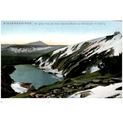 Riesengebirge, Der große Teich mit Prinz Heinrich-Baude und Schneekoppe im Frühling