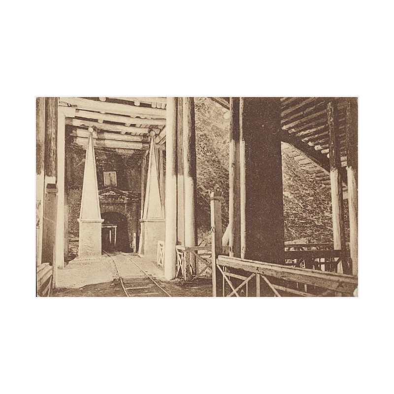 Wieliczka. Komora (grota) "Mosty". [...]